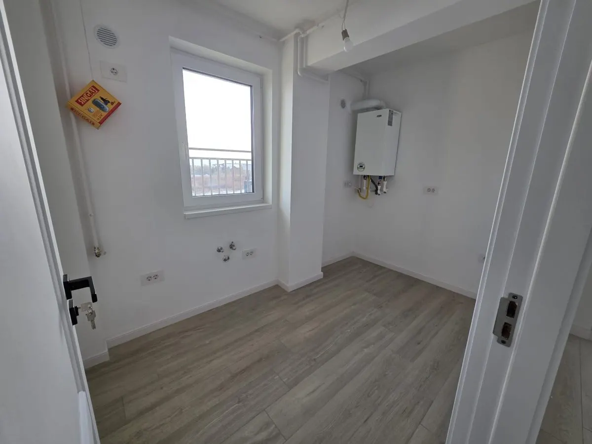 Apartament 3 camere - Etaj 3, 2bai - Str. Soarelui, Păcurari - foto 4