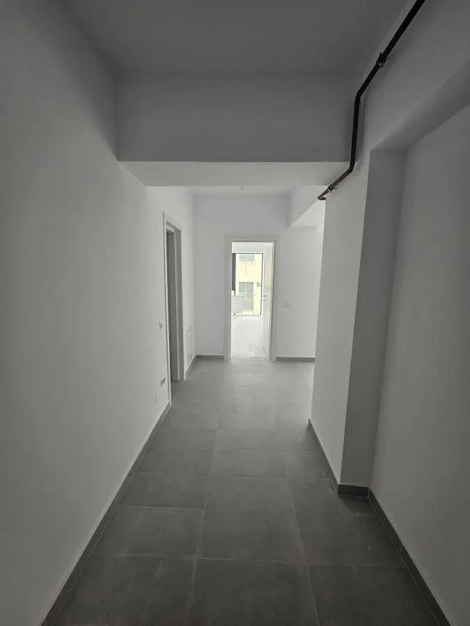 INTABULAT! MUTARE IMEDIATA! Apartament cu 2 camere decomandat Central - foto 5