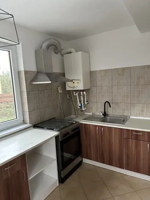 Vila 4 camere Valea Adanca - 800 euro - foto 1