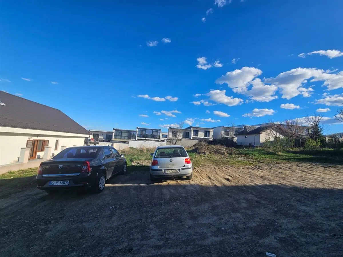 Teren 800mp - str Soarelui - ESQ Village - foto 1