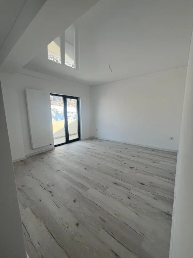 Apartament 1 camera, decomandat, Bucium-Visan, 0% comision, intabulat - foto 1