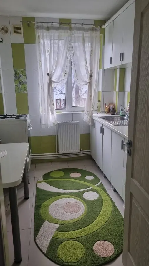 APARTAMENT 3 CAMERE SEMIDECOMANDAT PODU ROS PASAPOARTE - foto 1