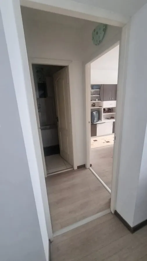 APARTAMENT 3 CAMERE SEMIDECOMANDAT PODU ROS PASAPOARTE - foto 2