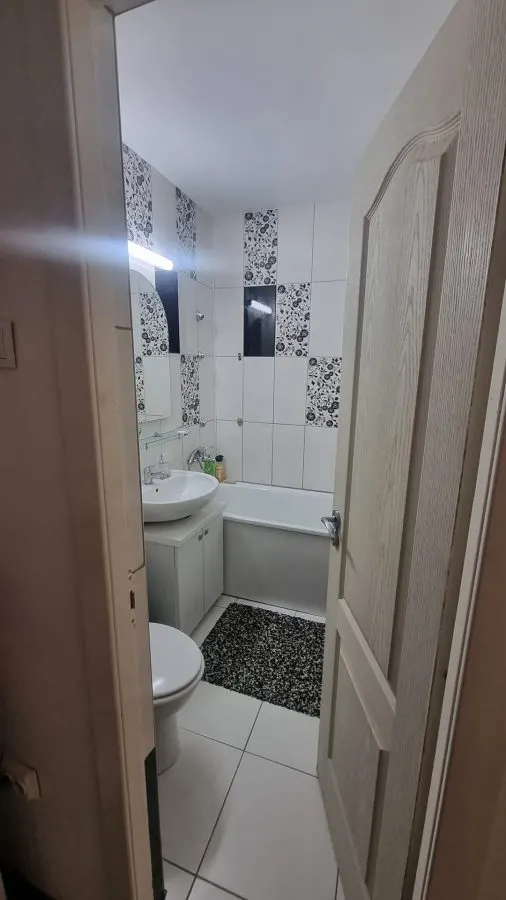 APARTAMENT 3 CAMERE SEMIDECOMANDAT PODU ROS PASAPOARTE - foto 8