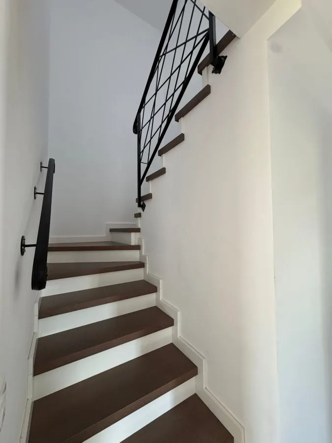 Casa moderna si spatioasa cu 4 camere si curte - zona Horpaz - 800EUR - foto 12