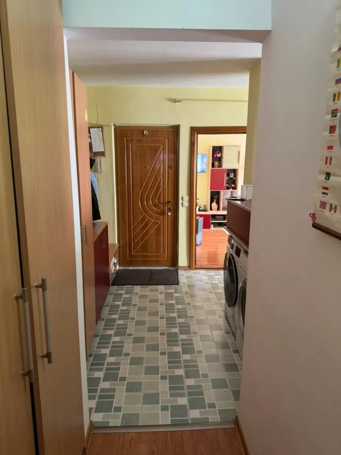 Apartament cu 3 camere - 71 m.p.- Nicolina 2, geam la baie - foto 11