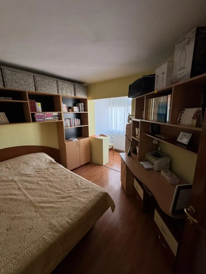 Apartament cu 3 camere - 71 m.p.- Nicolina 2, geam la baie - foto 5