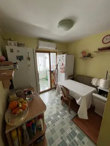 Apartament cu 3 camere - 71 m.p.- Nicolina 2, geam la baie - foto 6