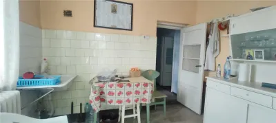 GARA CENTRU PIATA UNIRII TEREN 377 MP CU CASA -300,000 EUR - foto 17
