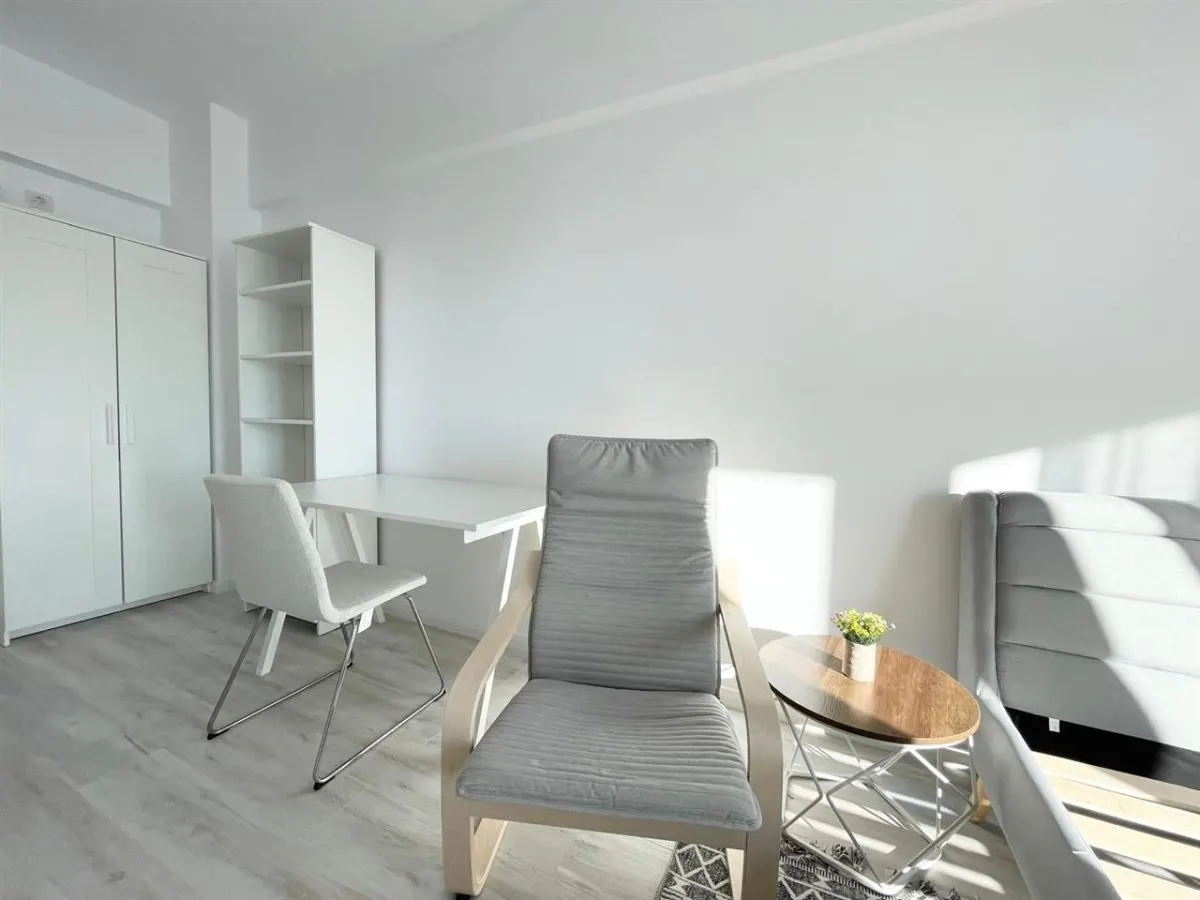 1 CAM CENTRU PALAS , PARCARE,PRIMA INCHIRIERE UNIREA TOWERS DEC - 430EUR - foto 13
