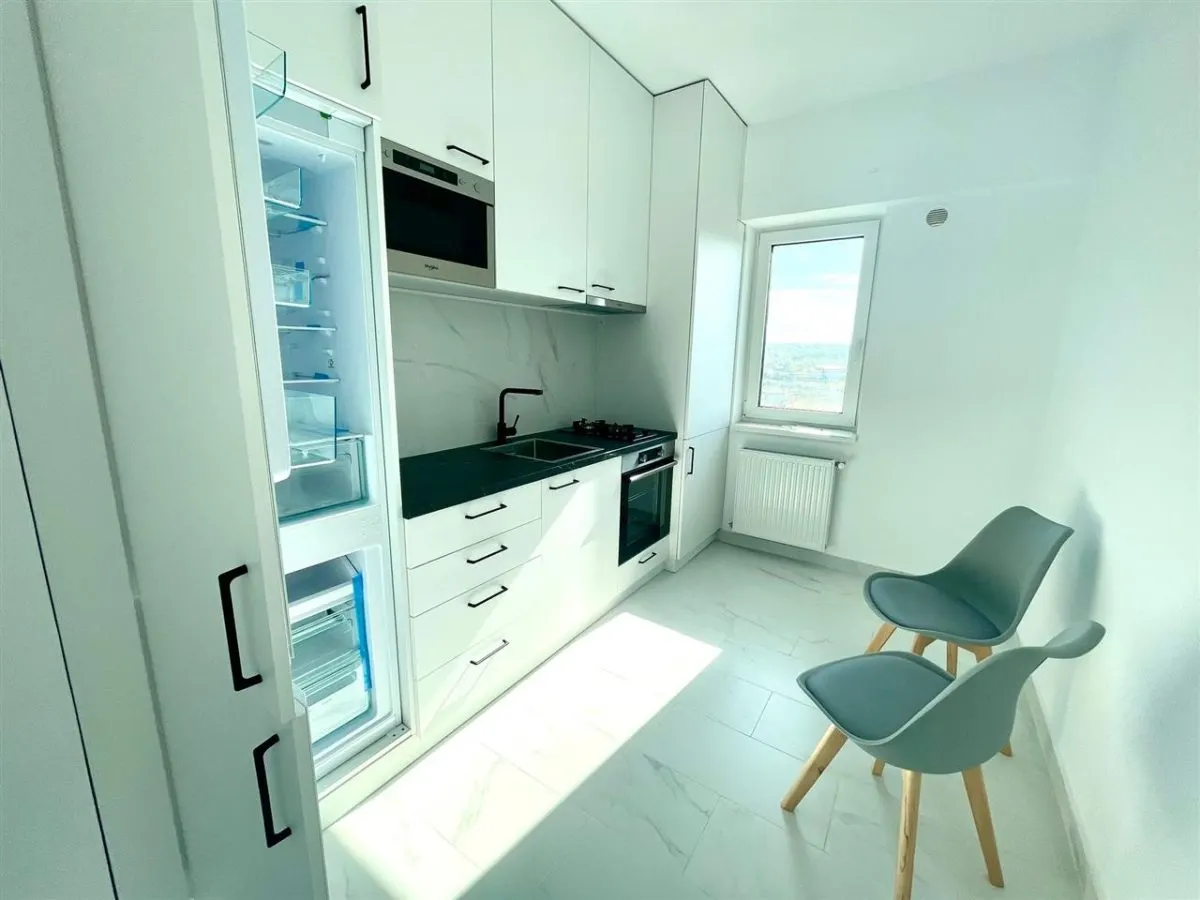 1 CAM CENTRU PALAS , PARCARE,PRIMA INCHIRIERE UNIREA TOWERS DEC - 430EUR - foto 17