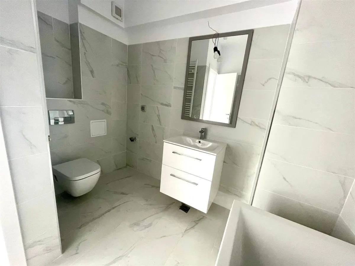 1 CAM CENTRU PALAS , PARCARE,PRIMA INCHIRIERE UNIREA TOWERS DEC - 430EUR - foto 18