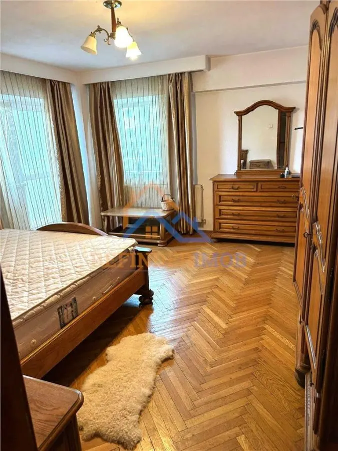 Apartament de inchiriat cu 4 camere, zona 13 Septembrie - foto 8
