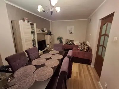 Apartament 3 camere, 2 bai, 2 balcoane, etajul 2 Centrul Civic - Brasov