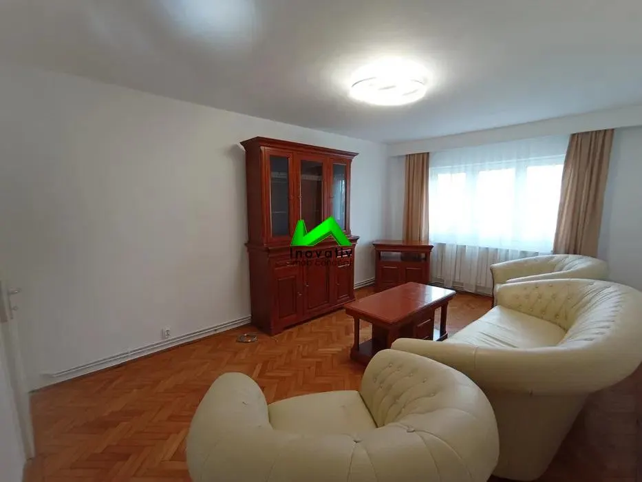 Apartament de inchiriat 3 camere Sibiu Vasile Aaron - foto 1