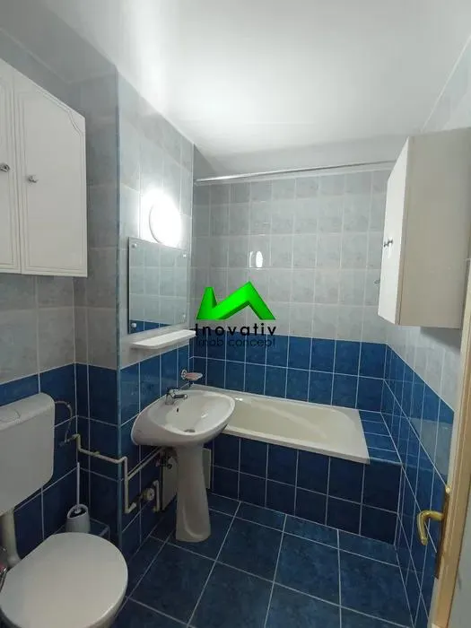 Apartament de inchiriat 3 camere Sibiu Vasile Aaron - foto 7