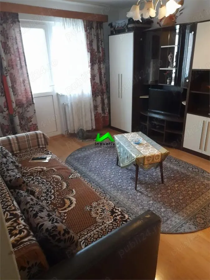 Apartament de vanzare 3 camere zona Vasile Aaron - foto 1