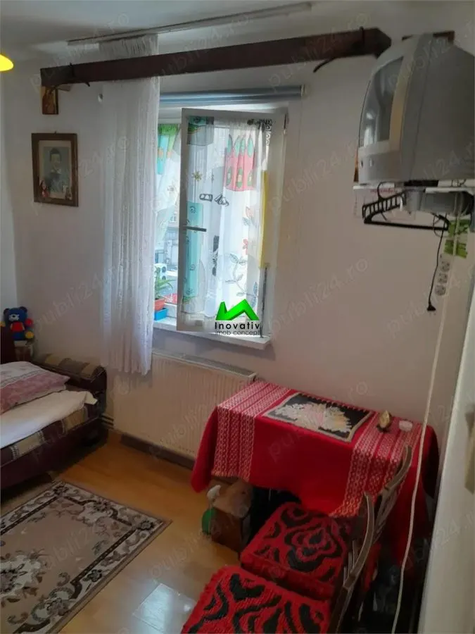 Apartament de vanzare 3 camere zona Vasile Aaron - foto 4