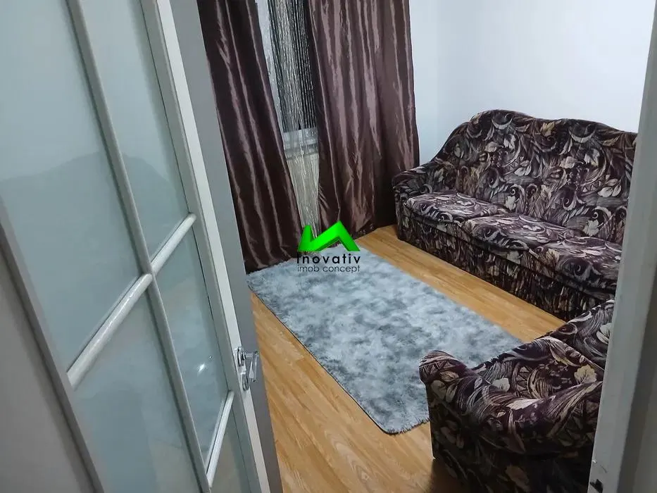 Apartament de vanzare 2 camere decomandate Sibiu Vasile Aaron - foto 3