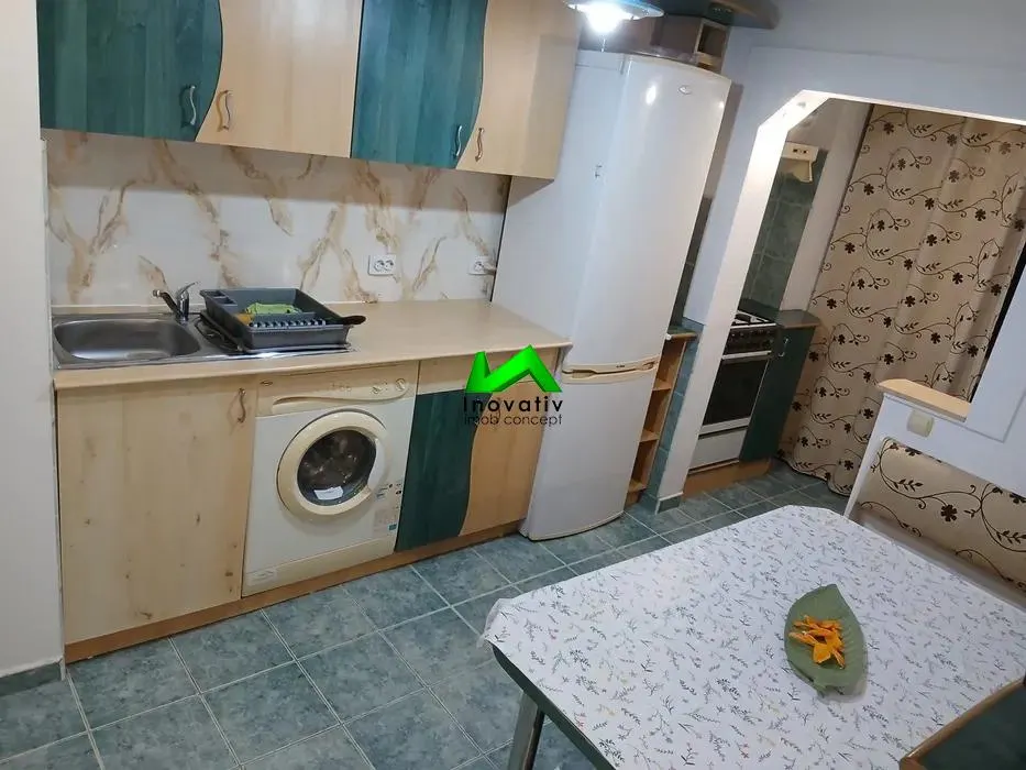Apartament de vanzare 2 camere decomandate Sibiu Vasile Aaron - foto 5