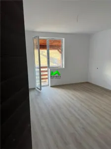 Casa de vanzare singur in curte 4 camere Sibiu Cisnadie - foto 3