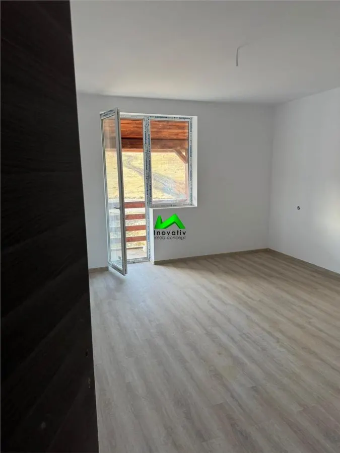 Casa de vanzare singur in curte 4 camere Sibiu Cisnadie - foto 3