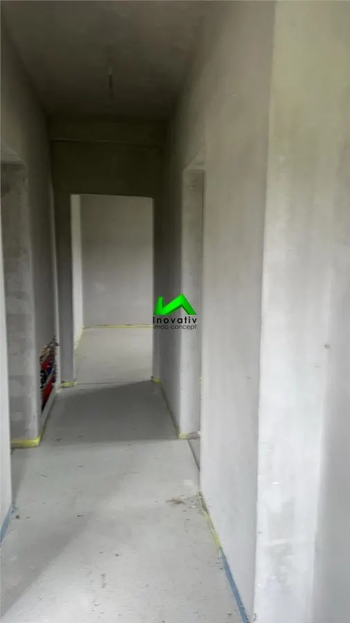 Casa de vanzare 7 camere singur in curte Sibiu Cisnadie - foto 1