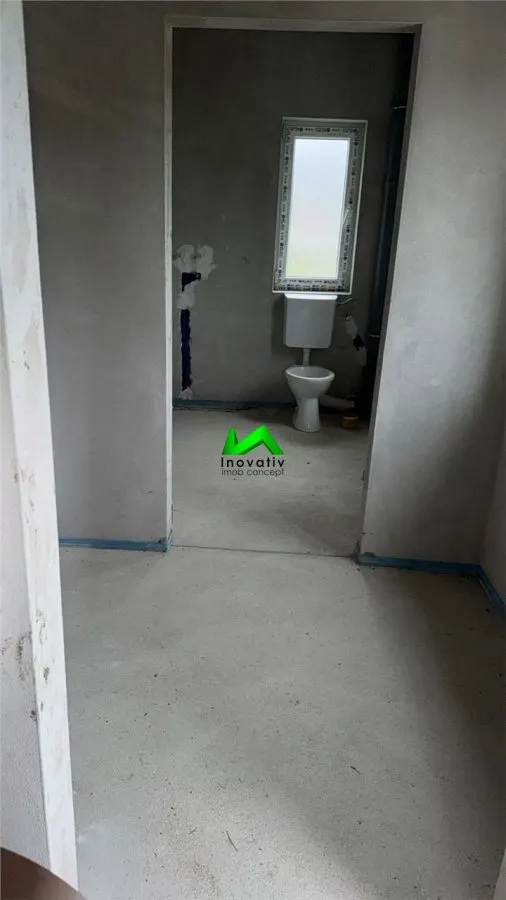 Casa de vanzare 7 camere singur in curte Sibiu Cisnadie - foto 4
