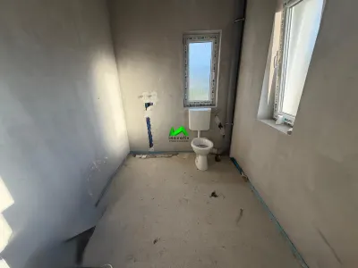 Casa de vanzare 7 camere singur in curte Sibiu Cisnadie - foto 10