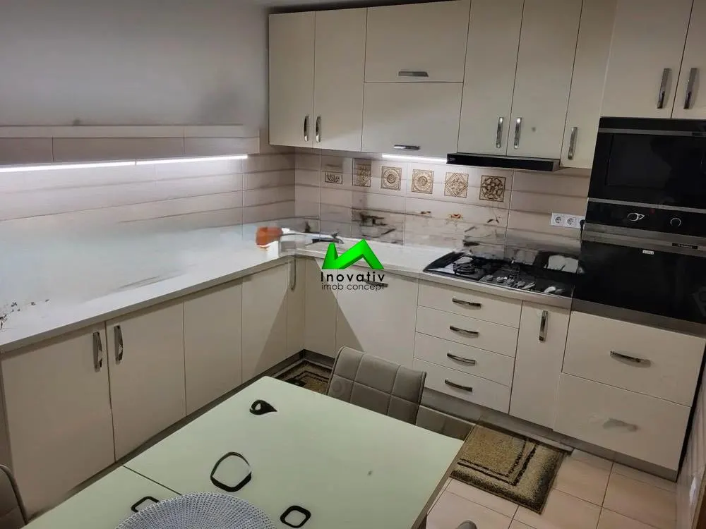 Casa de vanzare cu 6 camere si  piscina interioara Sibiu Turnisor - foto 4