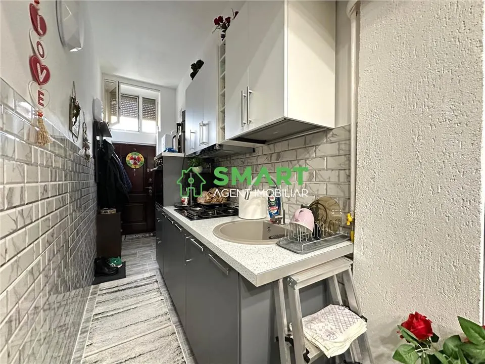 Apartament 2 camere Arad zona Boul Rosu - foto 1