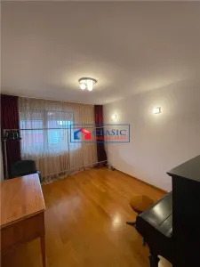 Inchiriere apartament 3 camere bloc tip vila in Andrei Muresanu- zona strazii Alverna - foto 11