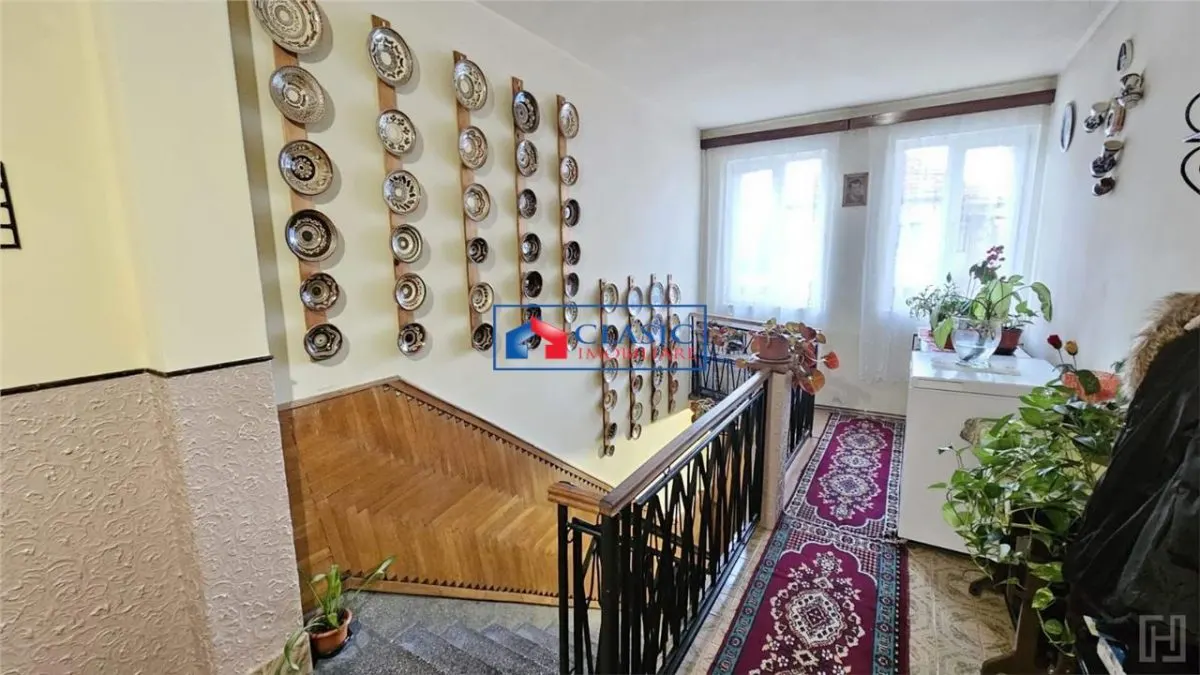 Vanzare casa individuala 5 camere in Andrei Muresanu- zona Hotel Ramada - foto 3