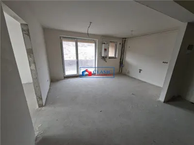 Vanzare apartament 2 camere zona Sesul de Sus, Floresti - foto 4