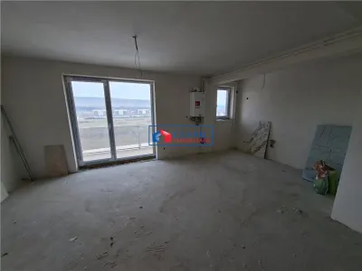 Vanzare apartament 2 camere zona Sesul de Sus Floresti - foto 5