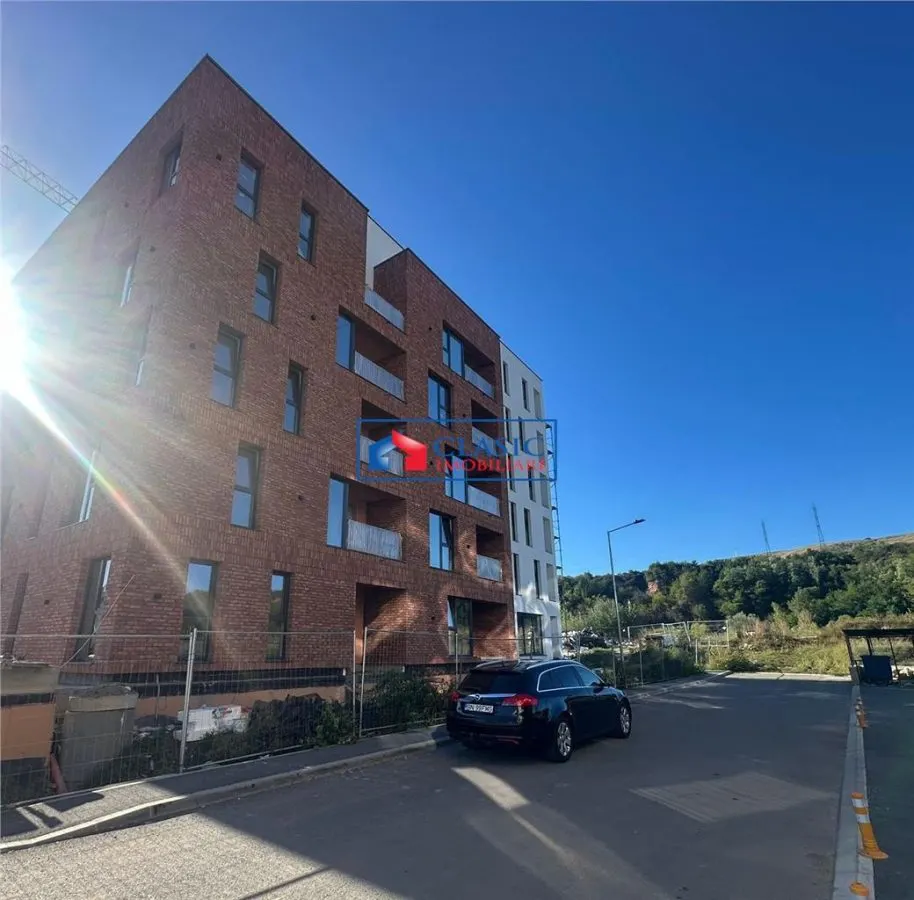 Vanzare apartament 2 camere finisat, bloc nou Floresti zona Stadionului - foto 1