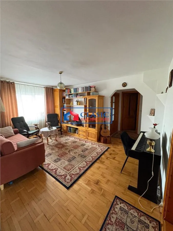 Vanzare apartament 4 camere decomandat Manastur zona Flora, Cluj-Napoca - foto 2