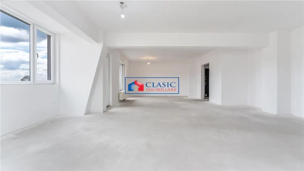 Vanzare apartament 4 camere tip penthouse bloc nou in zona Centrala cu parcare - foto 3