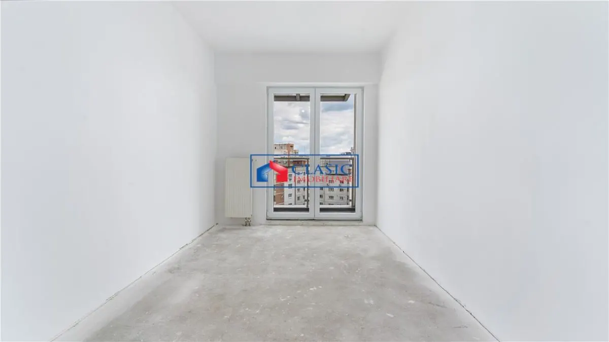 Vanzare apartament 4 camere tip penthouse bloc nou in zona Centrala cu parcare - foto 8