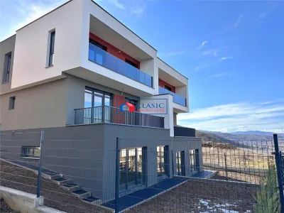 Vanzare duplex 5 camere teren 270 mp in Floresti- zona Vivo Mall - Floresti