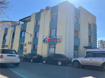 Vanzare cladire 505 mp, comercial si birouri, 779 mp teren, 2 fronturi, zona RrM1, zona Semicentrala, Strada Bucuresti - foto 4