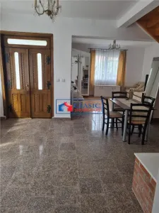 Vanzare casa individuala 5 camere si teren de 1500 mp in Valea Draganului - Cluj-Napoca