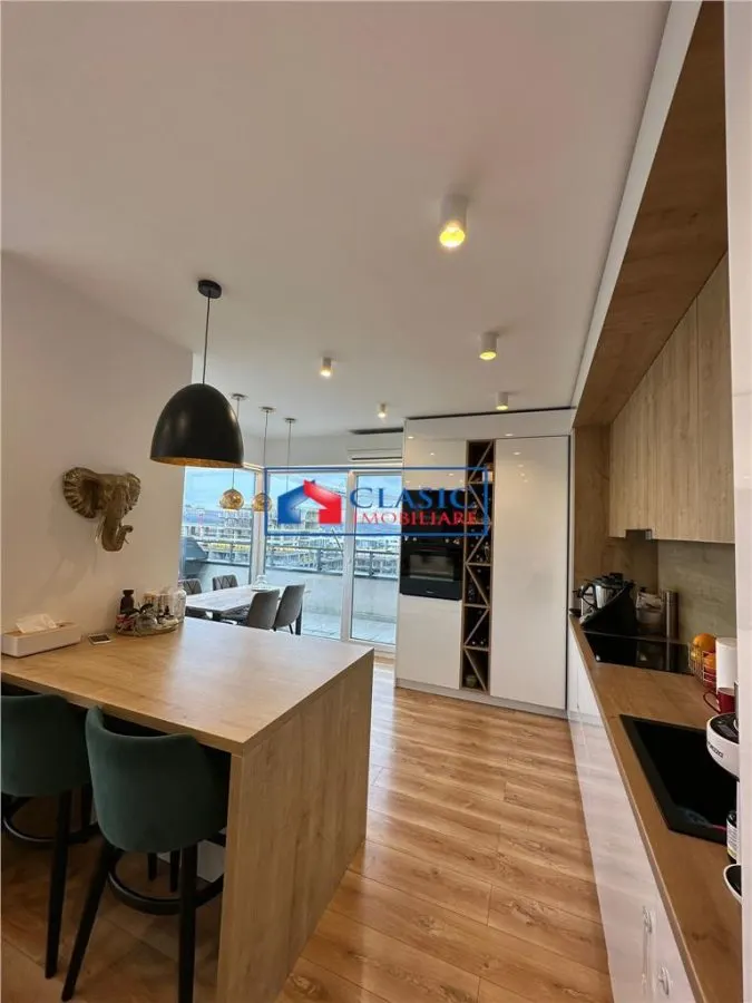 Vanzare apartament 3 camere tip penthouse cu terasa de 60 mp zona Baza Sportiva Gheorgheni - foto 2
