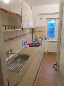 Vanzare apartament 3 camere decomandate renovat in Gheorgheni- zona Titulescu - Cluj-Napoca