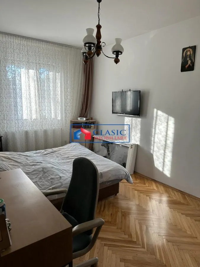 Vanzare apartament 3 camere modern in Manastur- zona Univ. Bogdan Voda - foto 9