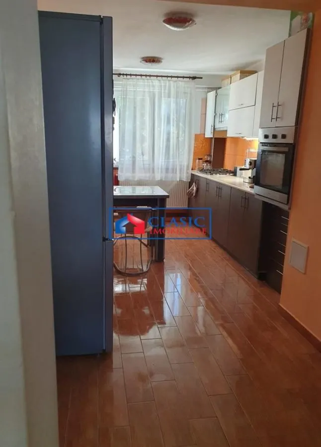 Vanzare apartament 3 camere decomandate in Manastur zona Piata Flora - foto 4