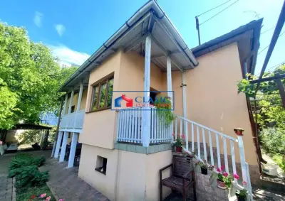Vanzare casa renovabila cu teren zona Andrei Muresanu, Cluj-Napoca - Cluj-Napoca