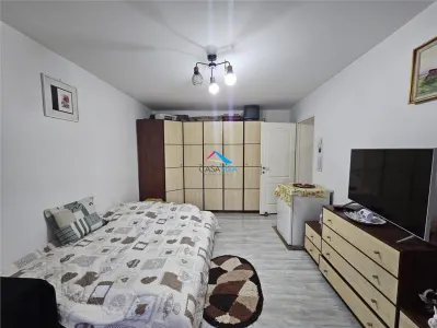 Garsoniera cu acces stradal, zona Orizontului! - Bacau