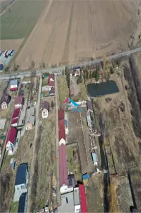Micro-ferma cu 6500 mp teren si hala la 15 min de Bacau. - foto 2