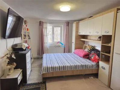 Casa cu 818 mp teren si garaj 87mp la strada! - foto 4